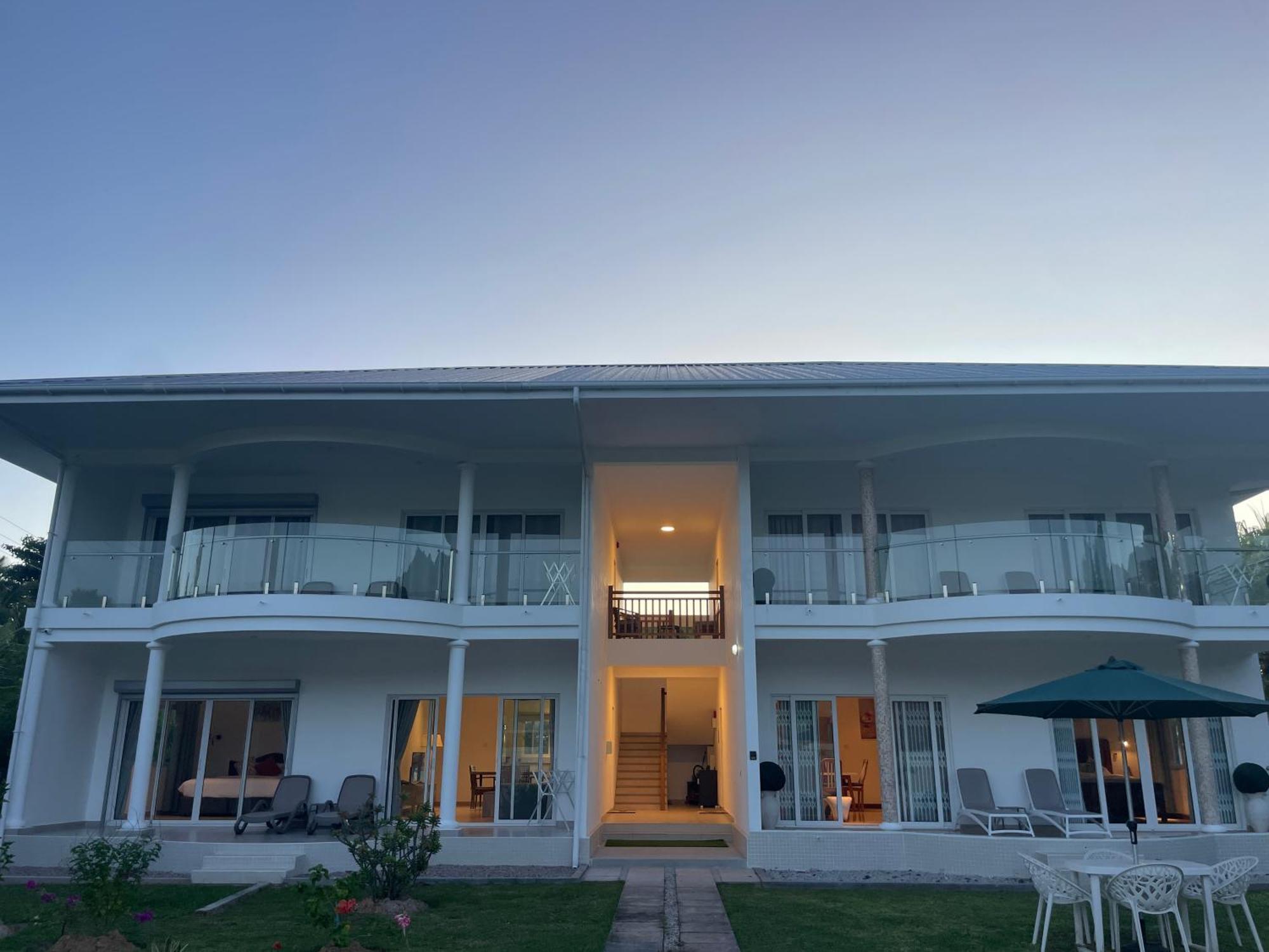 Tropic Villa Annex Гранд Анс Екстериор снимка