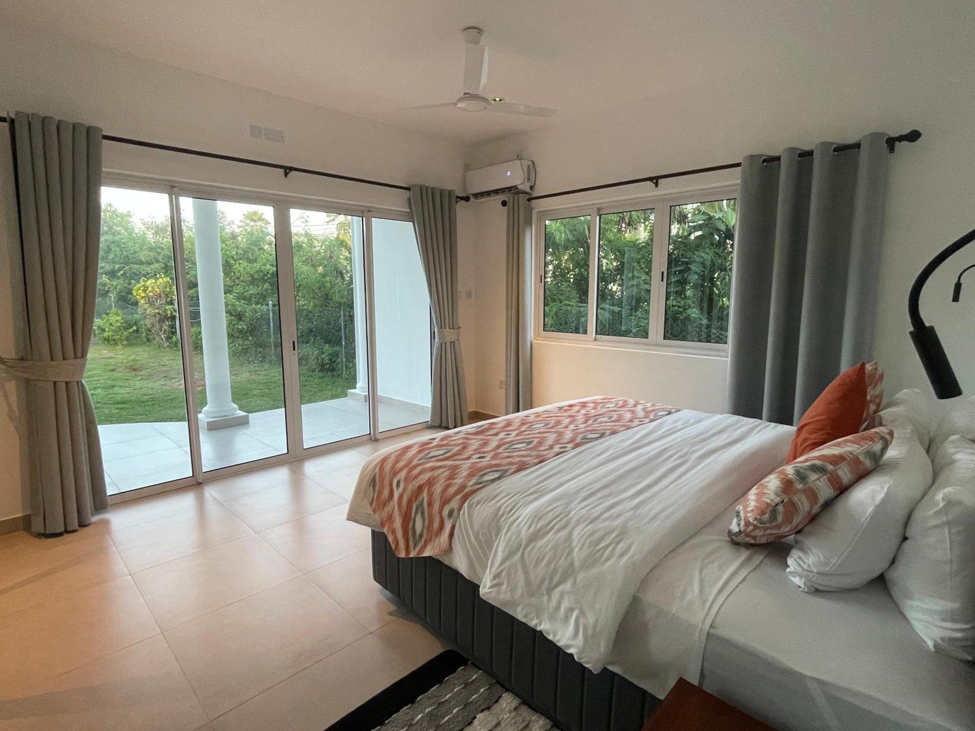 Tropic Villa Annex Гранд Анс Екстериор снимка