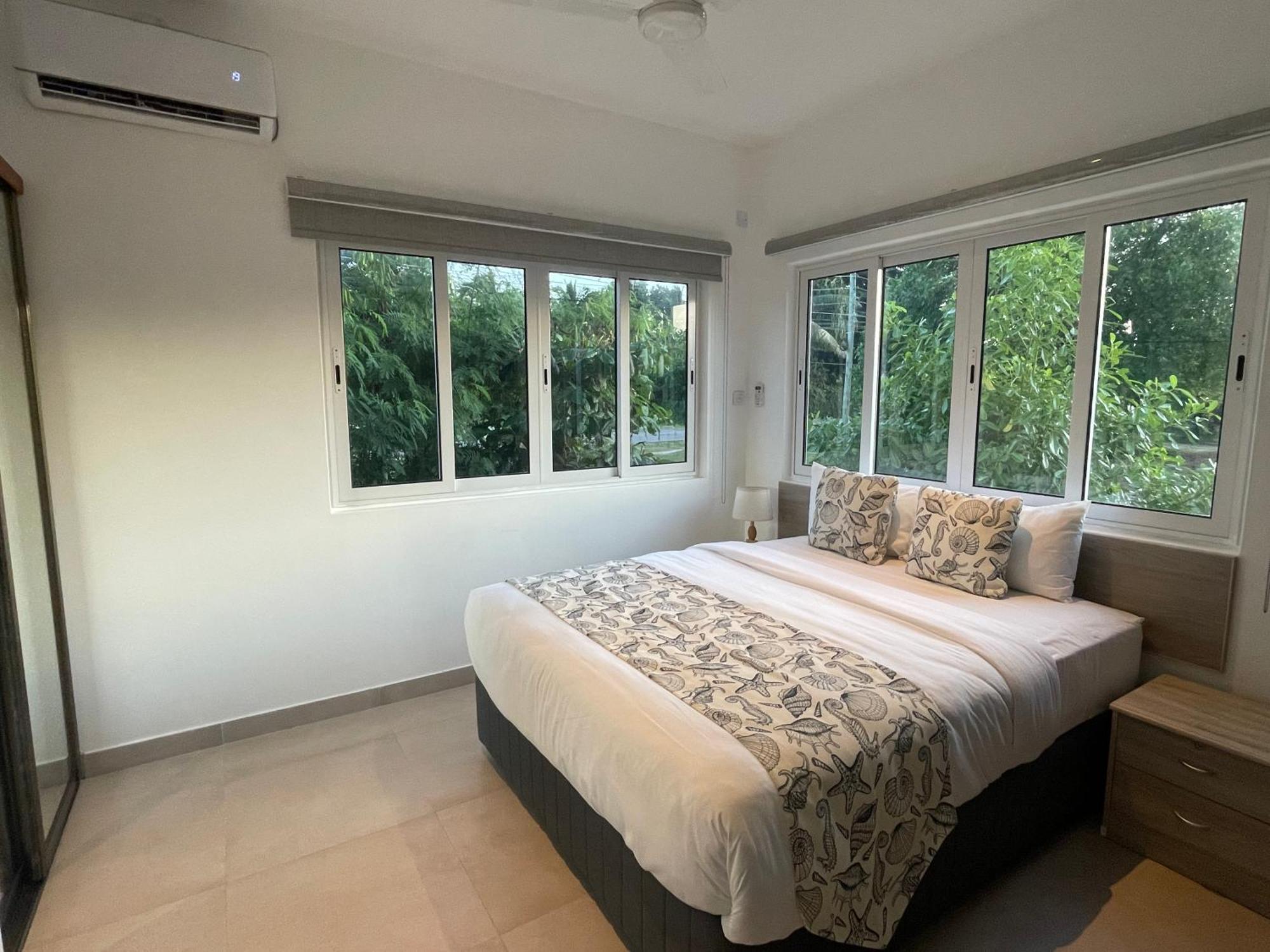Tropic Villa Annex Гранд Анс Екстериор снимка